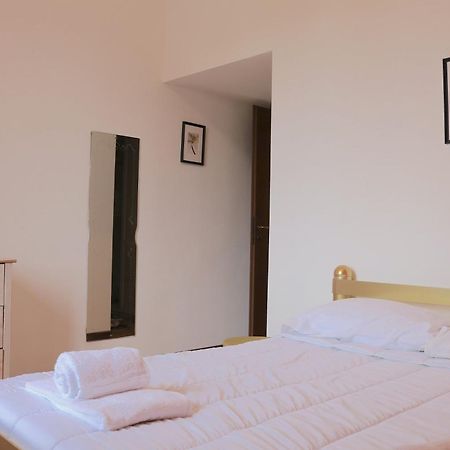 Le Residenze Della Poetessa Διαμέρισμα Corsico Εξωτερικό φωτογραφία